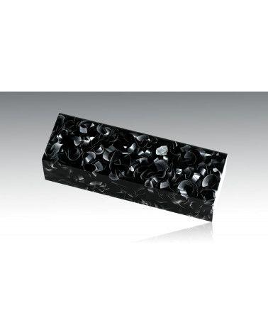 Spark- coloured aluminium and epoxy chips, photo/thermochromic and phosphorescent