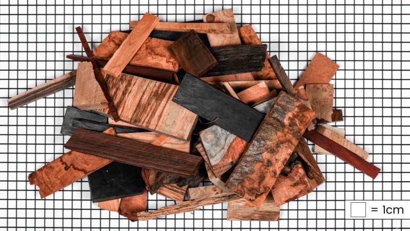 Viele gemischte Holzreste (1 kg)