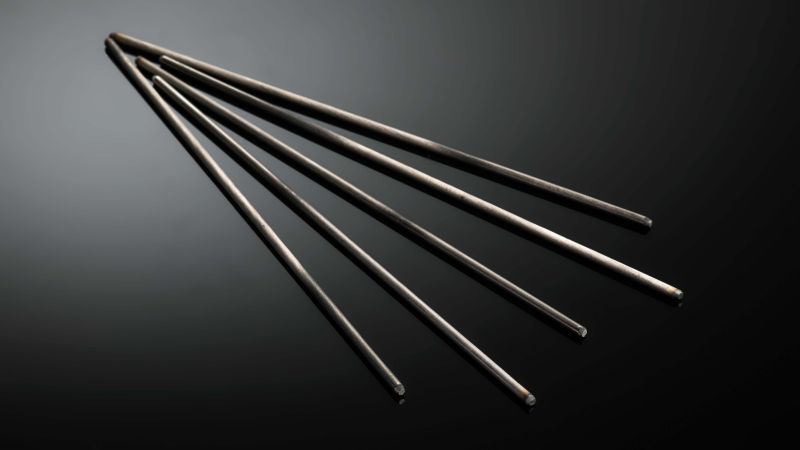 Threads for mounting knives (breast, stainless steel, titanium and merchort)