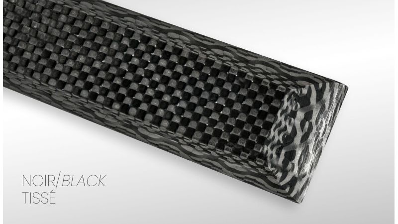 Fibre de carbone tissé noir et coloré - classique : résistant et léger