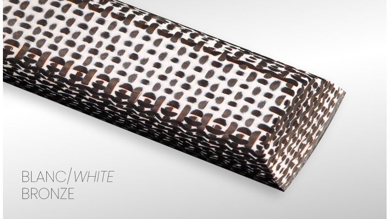 Carbonio intrecciato con metalli e colori - classico: resistente e leggero