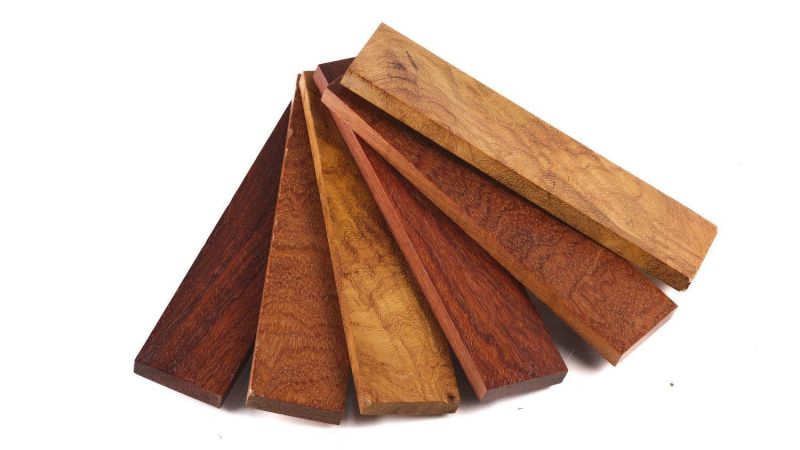 Real amboyna handle - pleasant smell