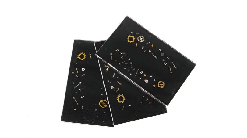 Inclusione di vero meccanismo di orologio - fabbricato da Mercorne