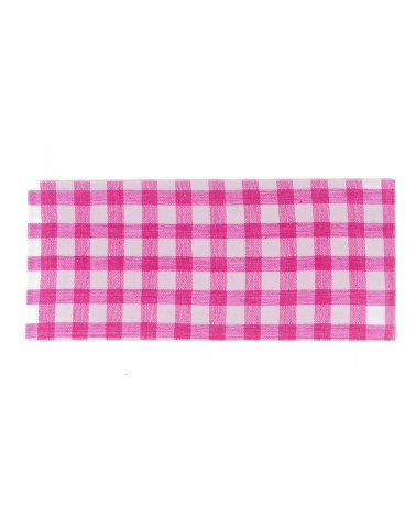 Inclusion plate, gingham fabric, white background